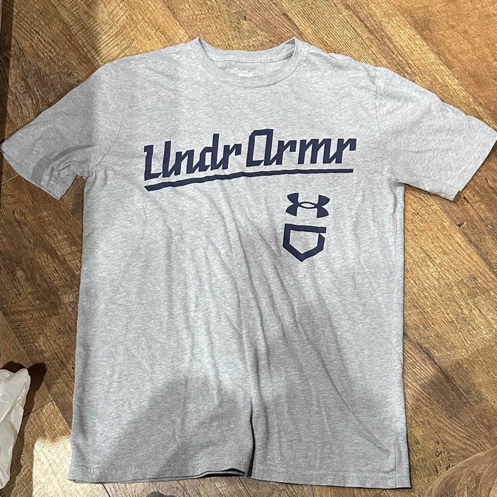 Under Armour Men's Gray Tee with Navy Print